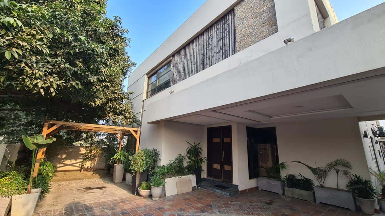 20 Marla Used House for Sale in DHA Phase 5 Lahore