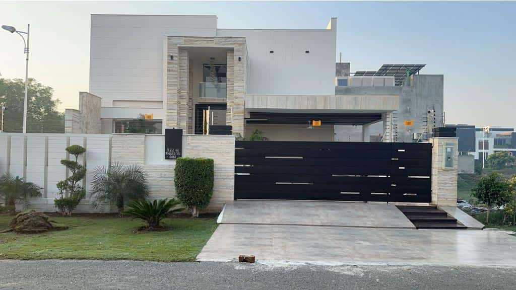 1 Kanal Corner Fully Furnished House with Basement – DHA Phase 7, Lahore