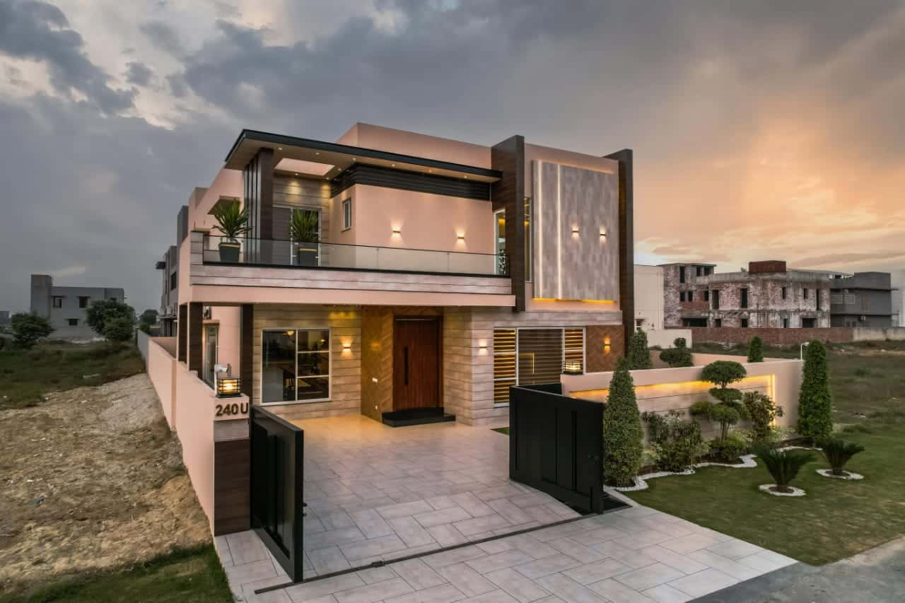 1 Kanal Semi-Furnished Modern Design Home – DHA Phase 7, Lahore