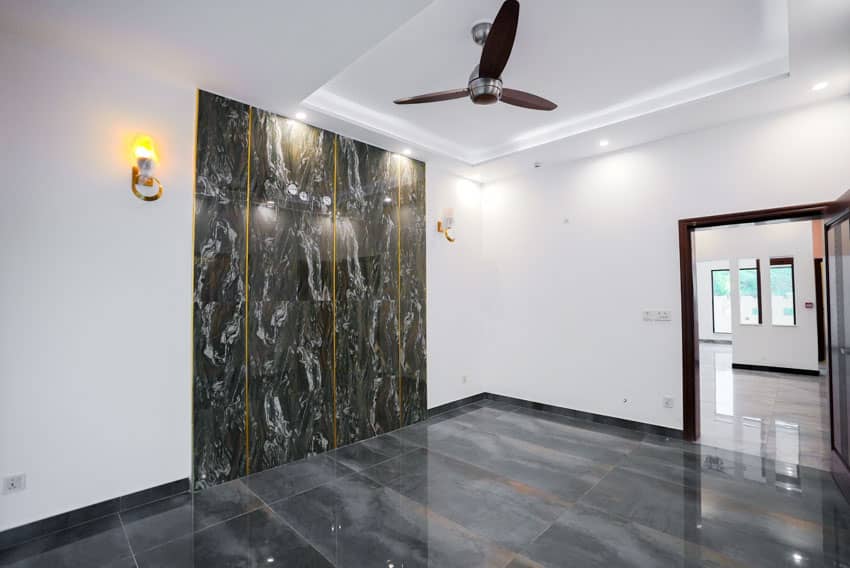 8 Marla Un-Furnished House For sale in DHA Lahore | OH-0004 12