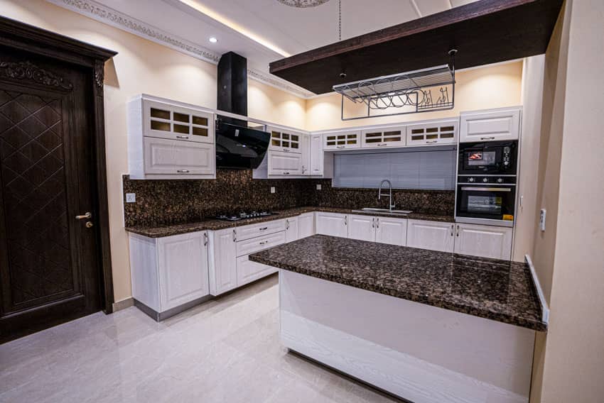 1 Kanal Semi-Furnished House For sale in DHA Lahore | OH-0013 7