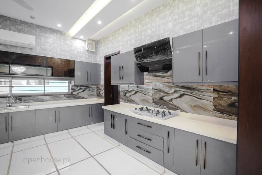 1 Kanal Un-Furnished House For sale in DHA Lahore | OH-0023 9