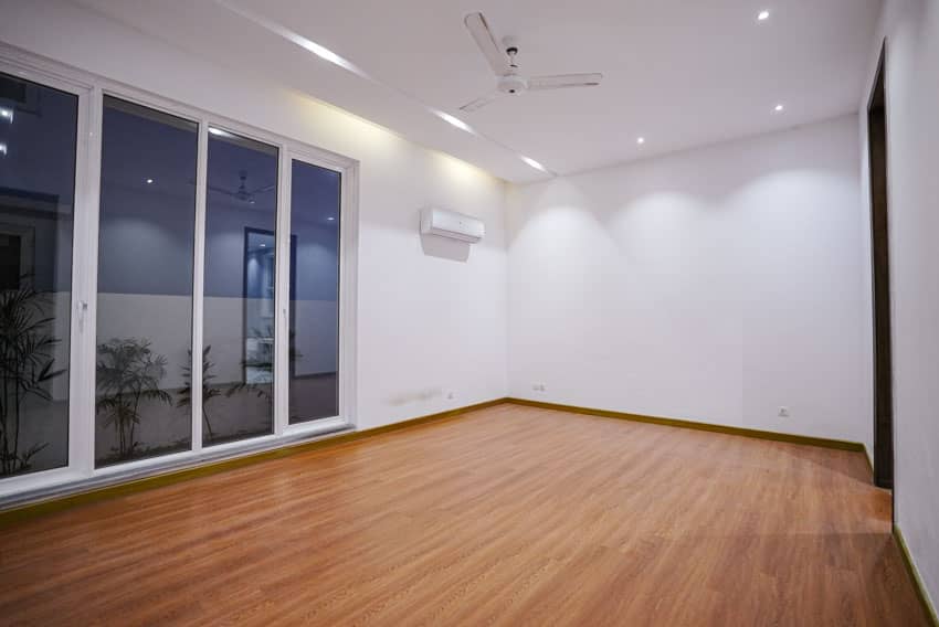 1 Kanal Semi-Furnished House For sale in DHA Lahore | OH-0025 13