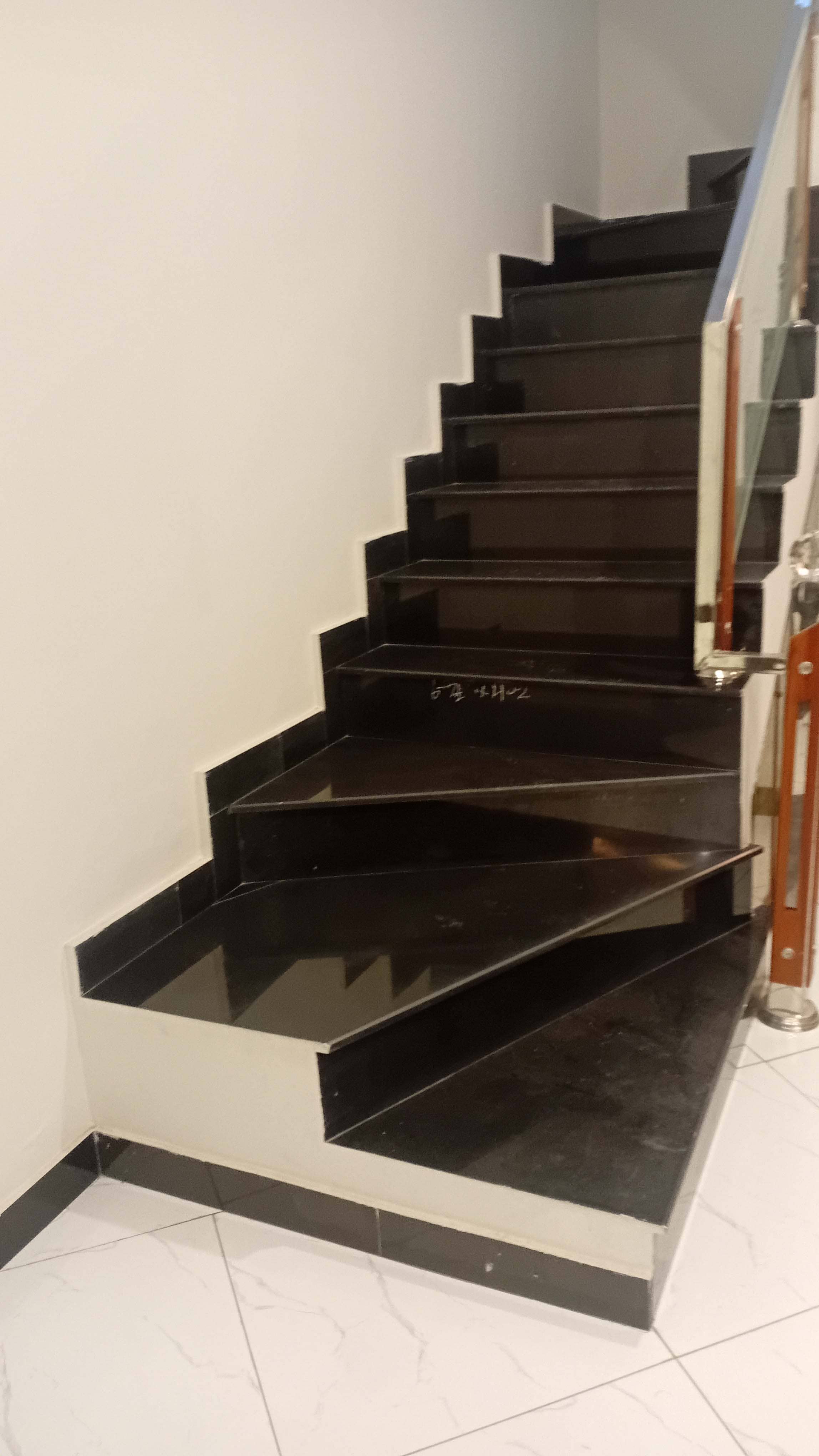 Brand New 10 Marla House for Sale in DHA Phase 7 15