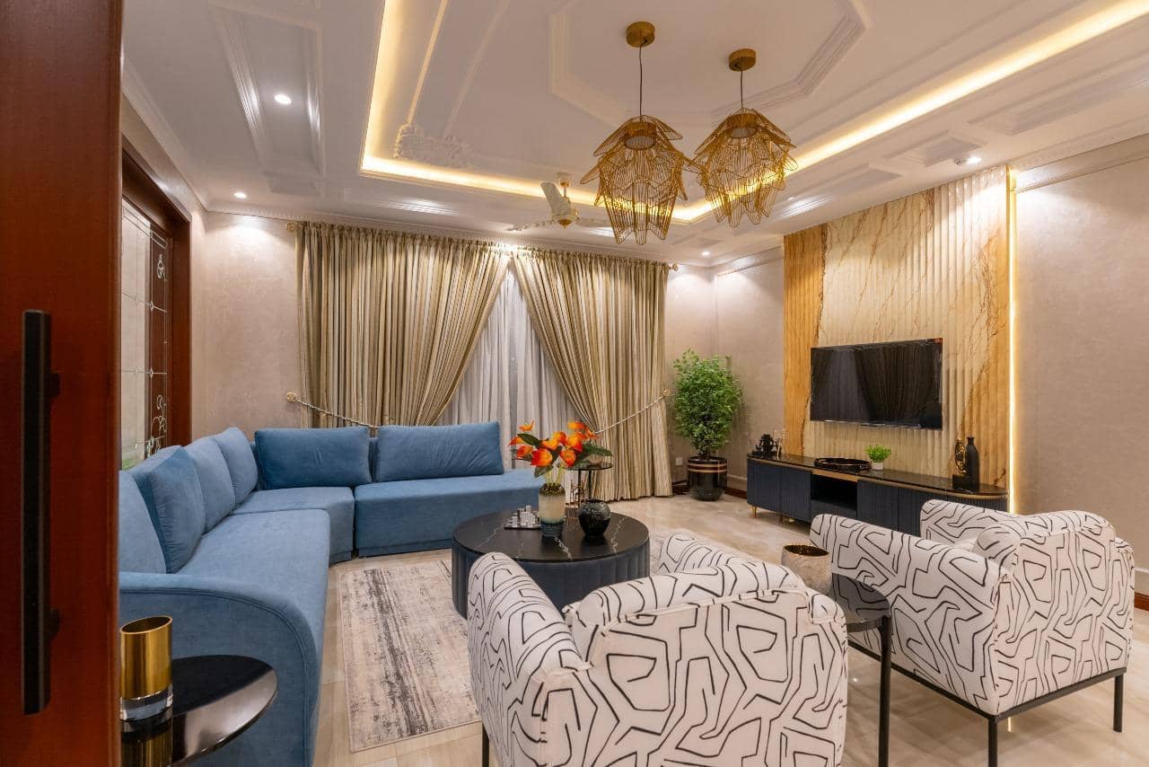 Brand New 1 Kanal Furnished House for Sale in DHA Phase 7, Lahore – 5 Beds, Servant Quarters, CCTV, Lawn 10