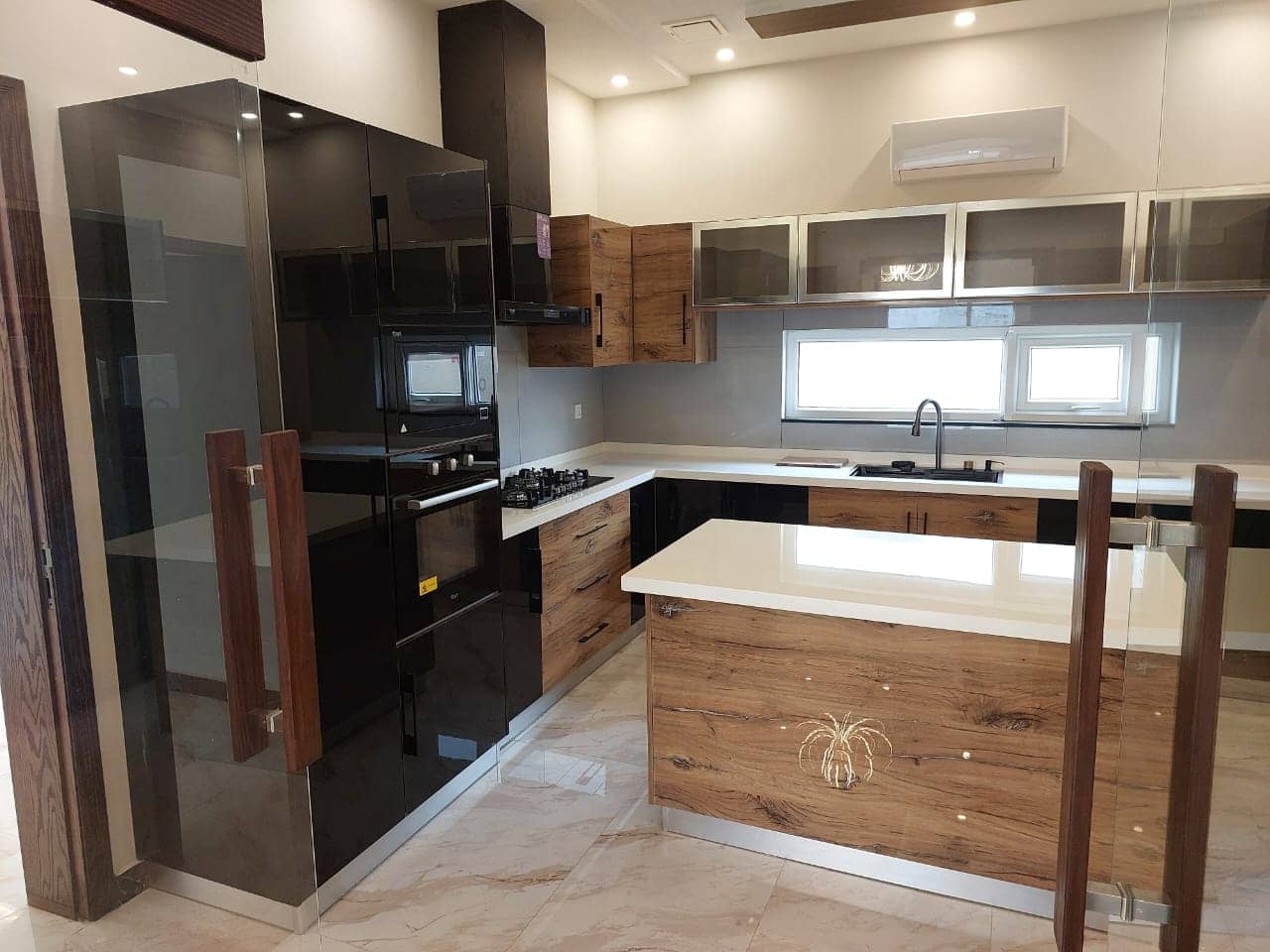 Brand New 1 Kanal Semi-Furnished House for Sale in DHA Phase 7– 5 Beds, 2 Kitchens, Lawn, CCTV 12