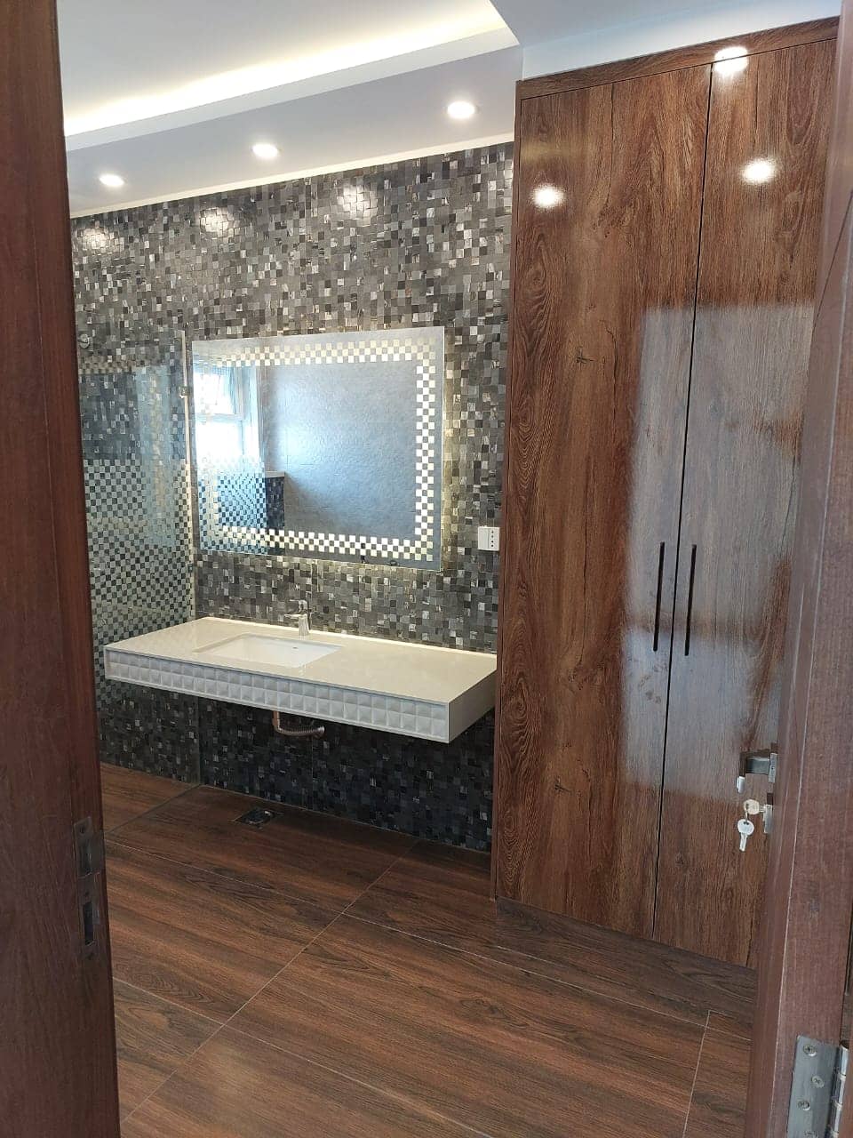 [VERIFIED] Elegant 1 Kanal Semi-Furnished Home for Sale – DHA Phase 7, Lahore 18