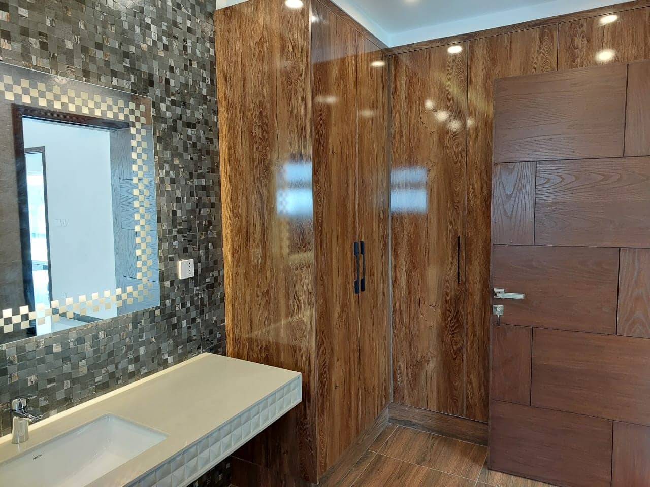 [VERIFIED] Elegant 1 Kanal Semi-Furnished Home for Sale – DHA Phase 7, Lahore 40