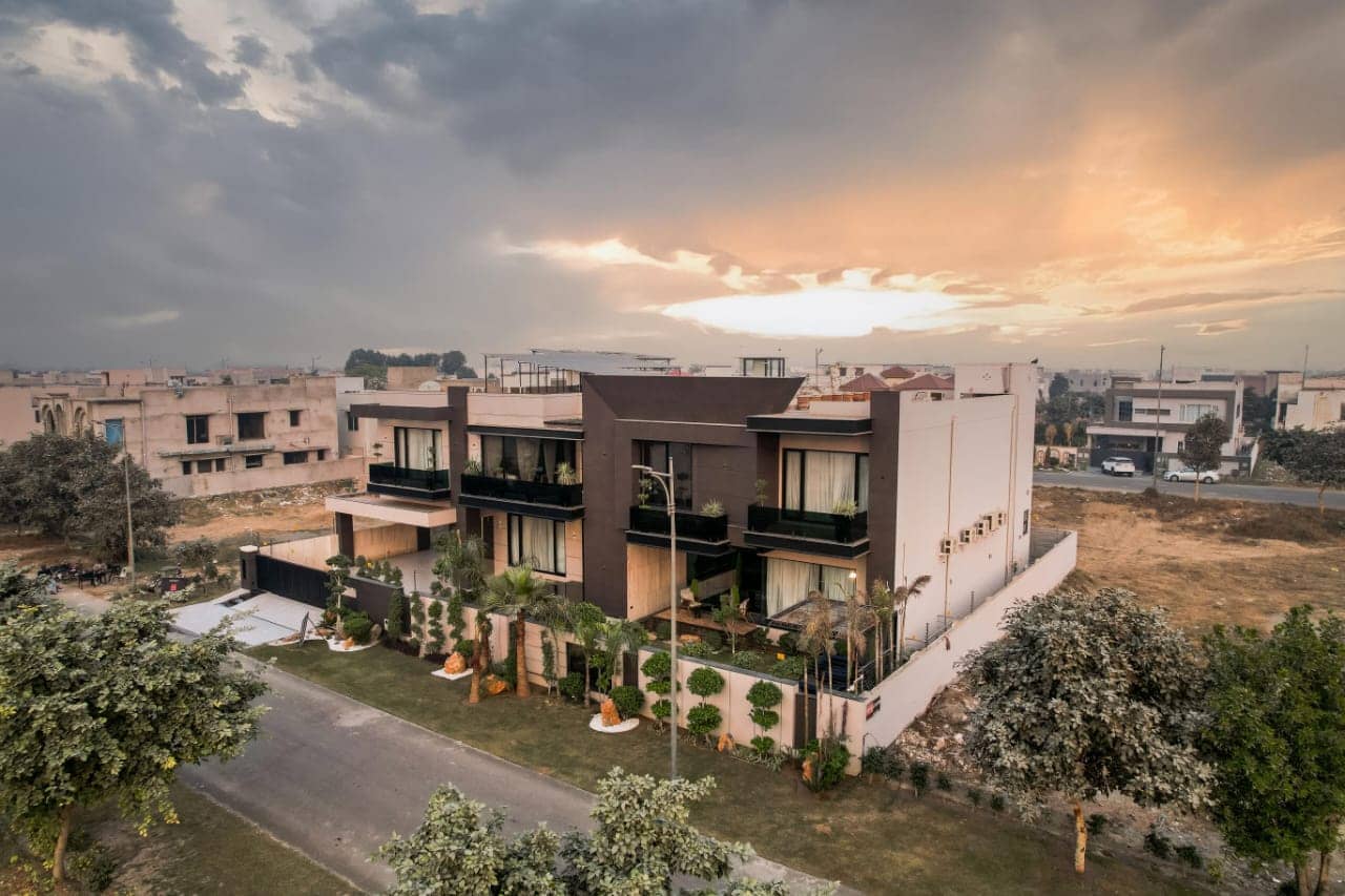 [VERIFIED] Ultra-Luxury 2 Kanal Fully Furnished House with Cinema – DHA Phase 6, Lahore 4