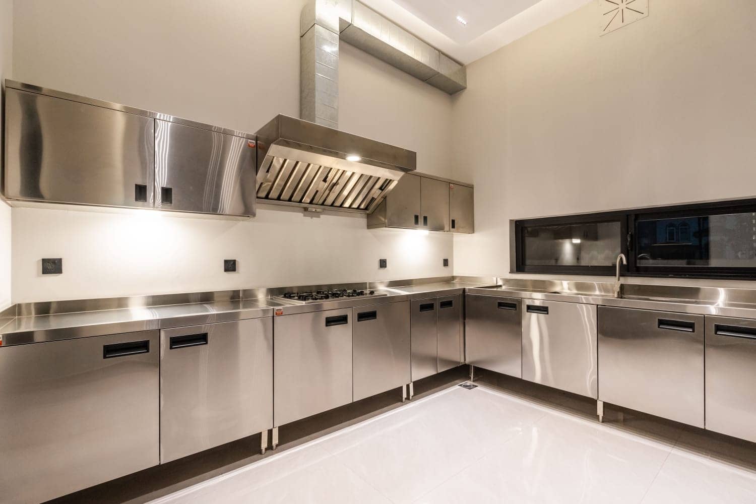 [VERIFIED] Ultra-Luxury 2 Kanal Fully Furnished House with Cinema – DHA Phase 6, Lahore 25