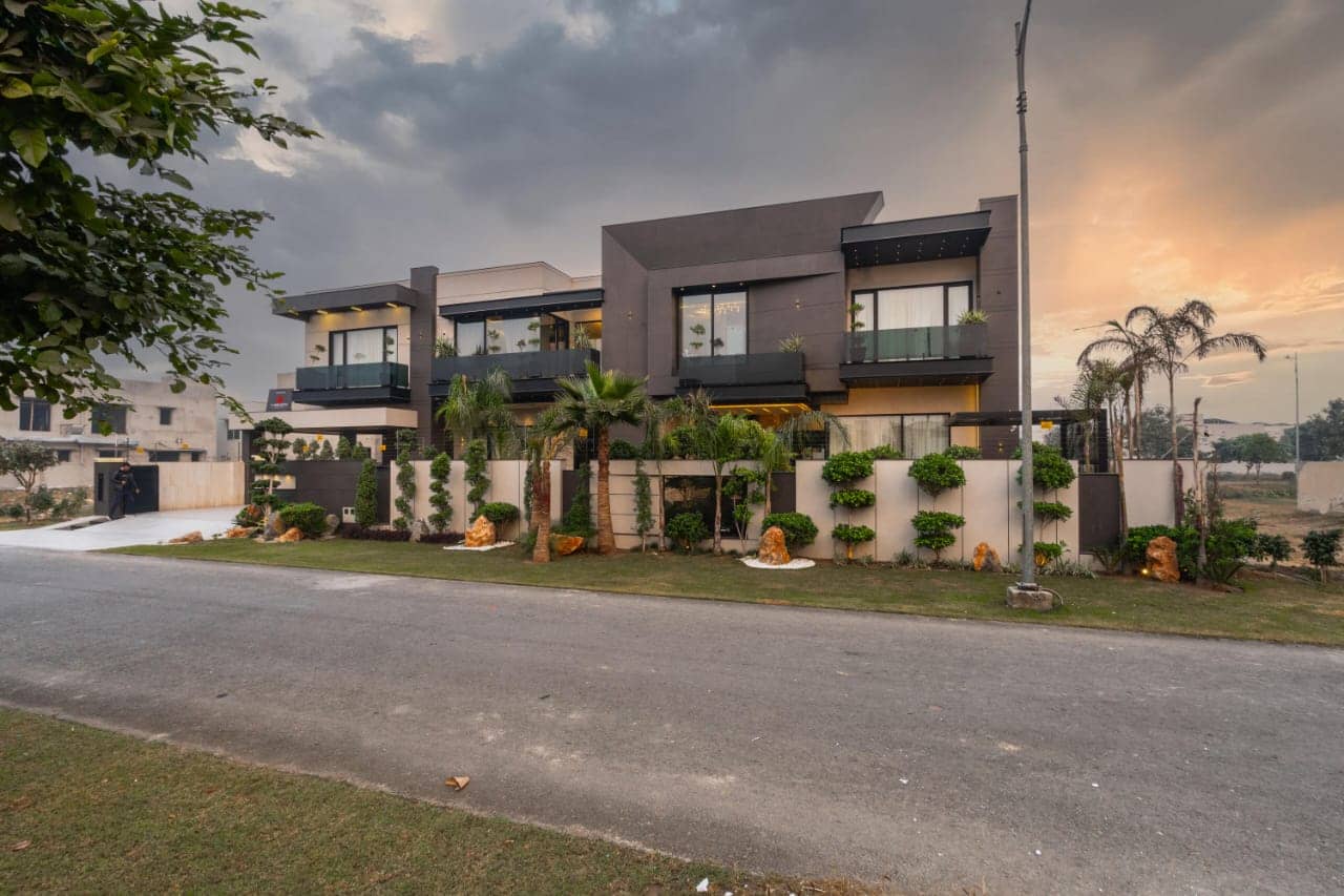 [VERIFIED] Ultra-Luxury 2 Kanal Fully Furnished House with Cinema – DHA Phase 6, Lahore 5