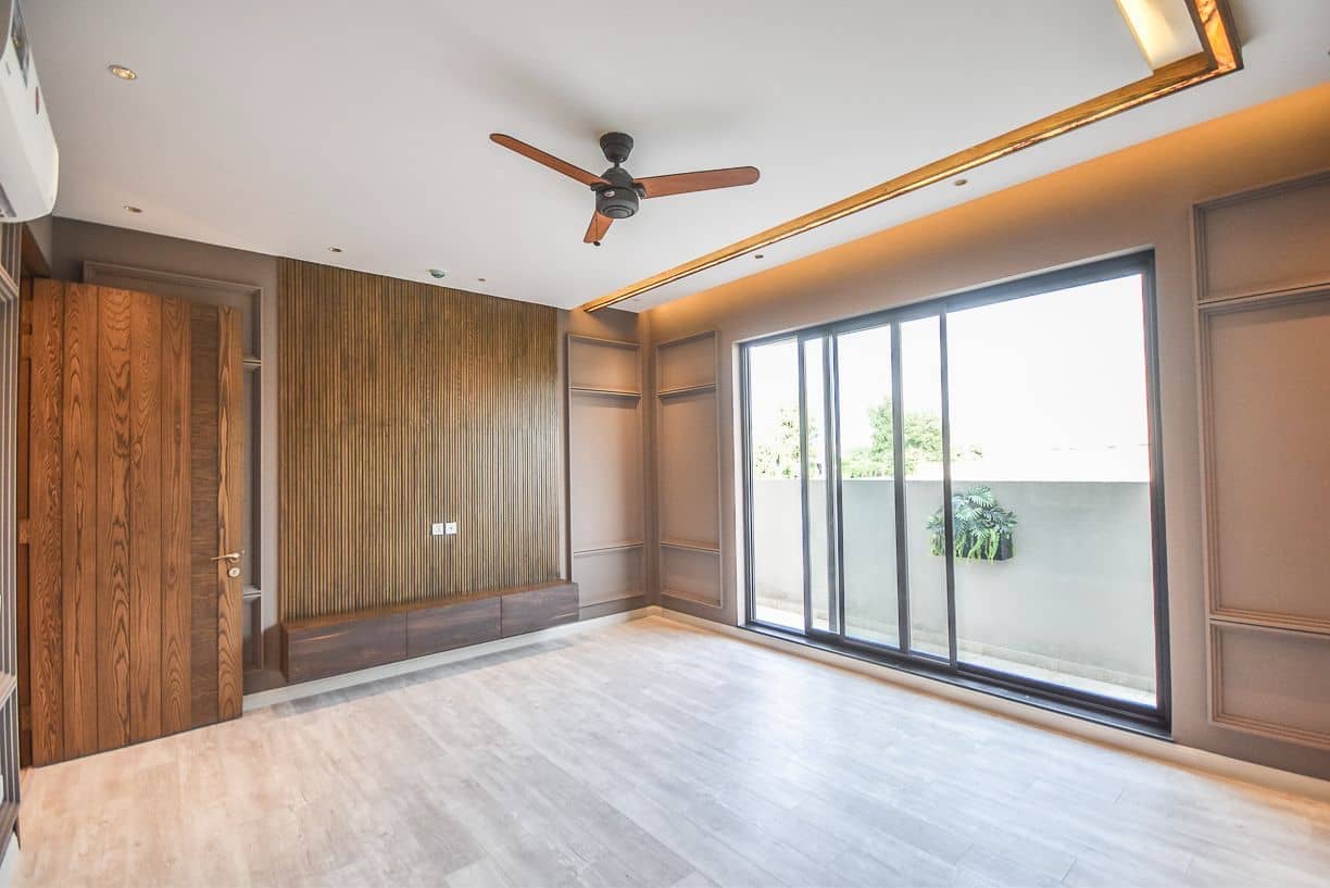 [VERIFIED] Elegant 1 Kanal Semi-Furnished Home – DHA Phase 6, Lahore 24