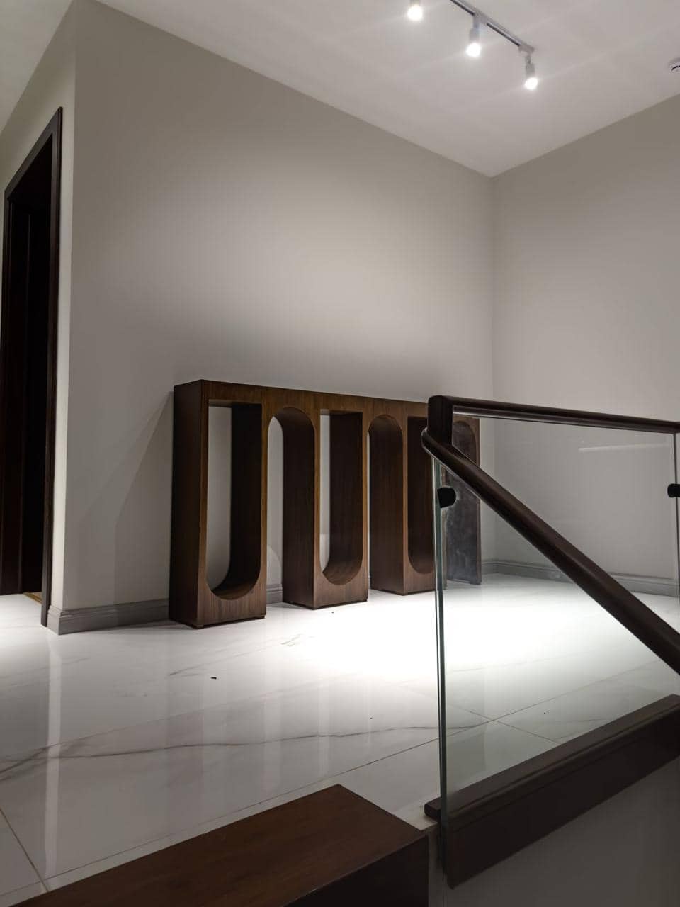 [VERIFIED] 1 Kanal Semi-Furnished Home with Waterfall & Electric Appliances – DHA Phase 7, Lahore 13