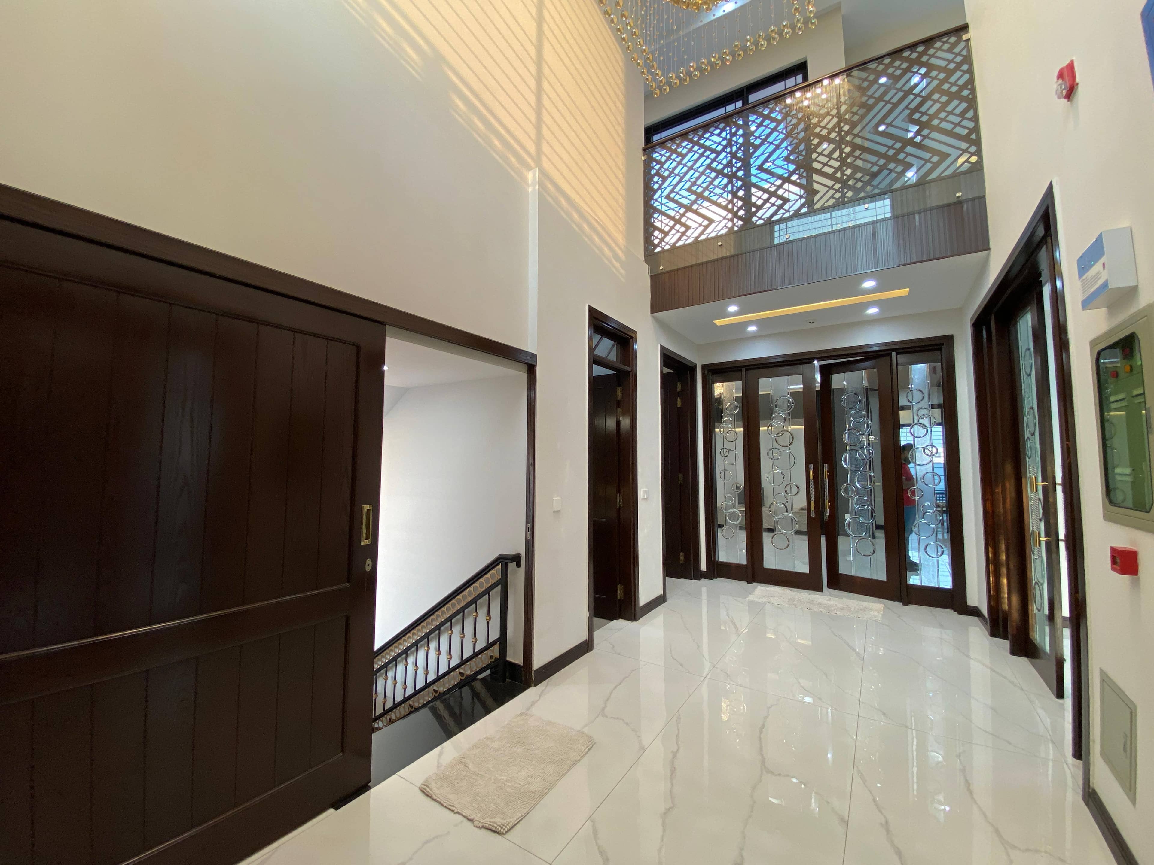 [VERIFIED] Spacious 1 Kanal Semi-Furnished Home – DHA Phase 7, Lahore 8