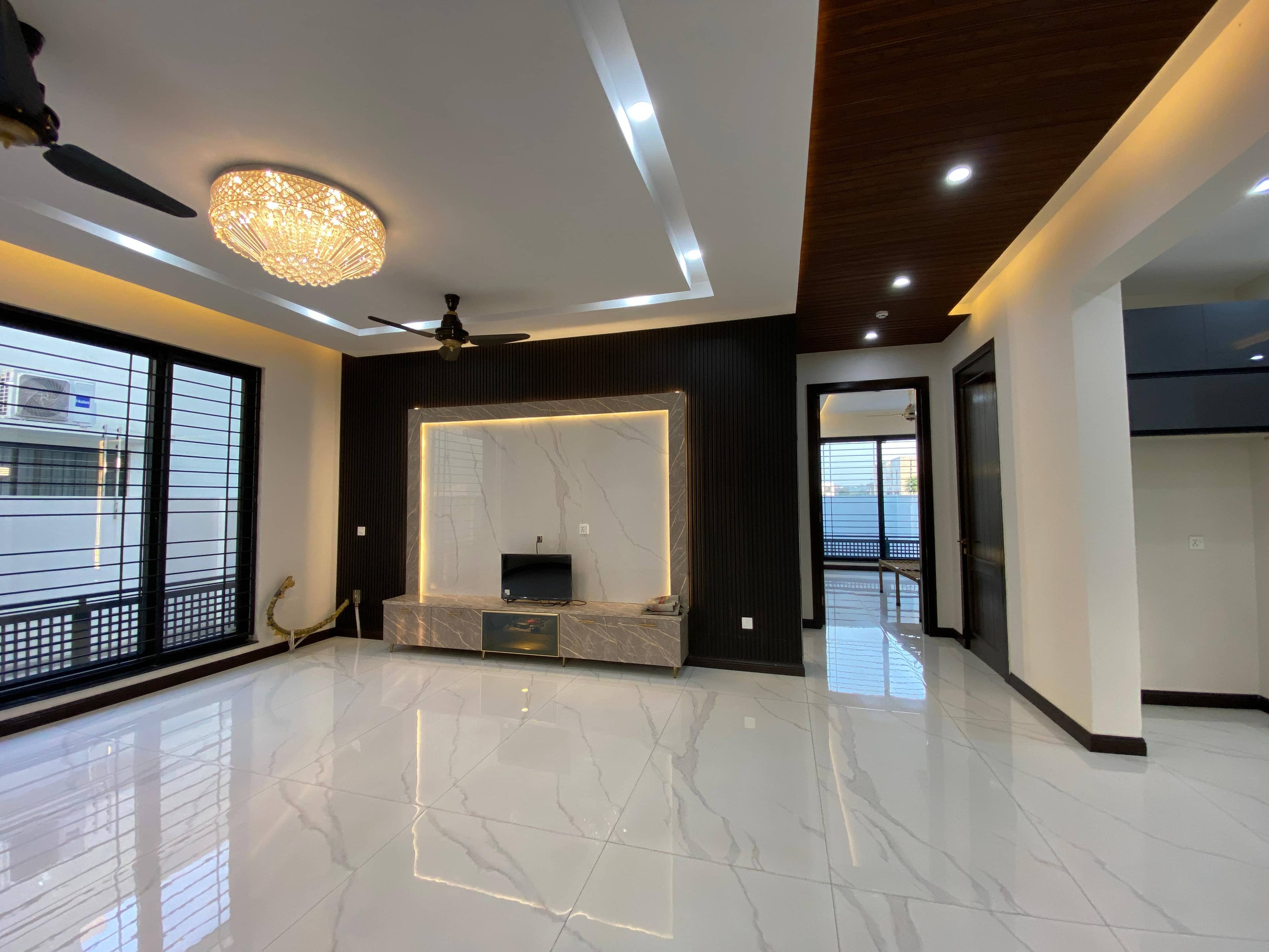 [VERIFIED] Spacious 1 Kanal Semi-Furnished Home – DHA Phase 7, Lahore 11