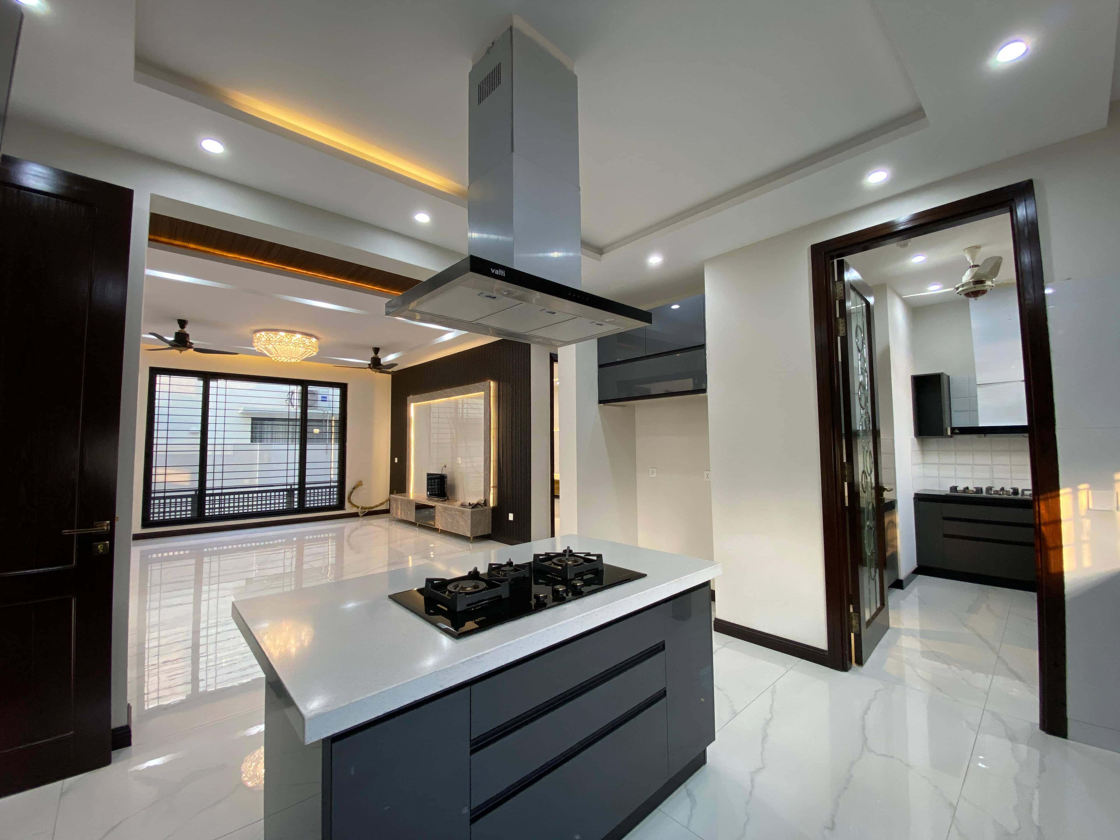 [VERIFIED] Spacious 1 Kanal Semi-Furnished Home – DHA Phase 7, Lahore 13