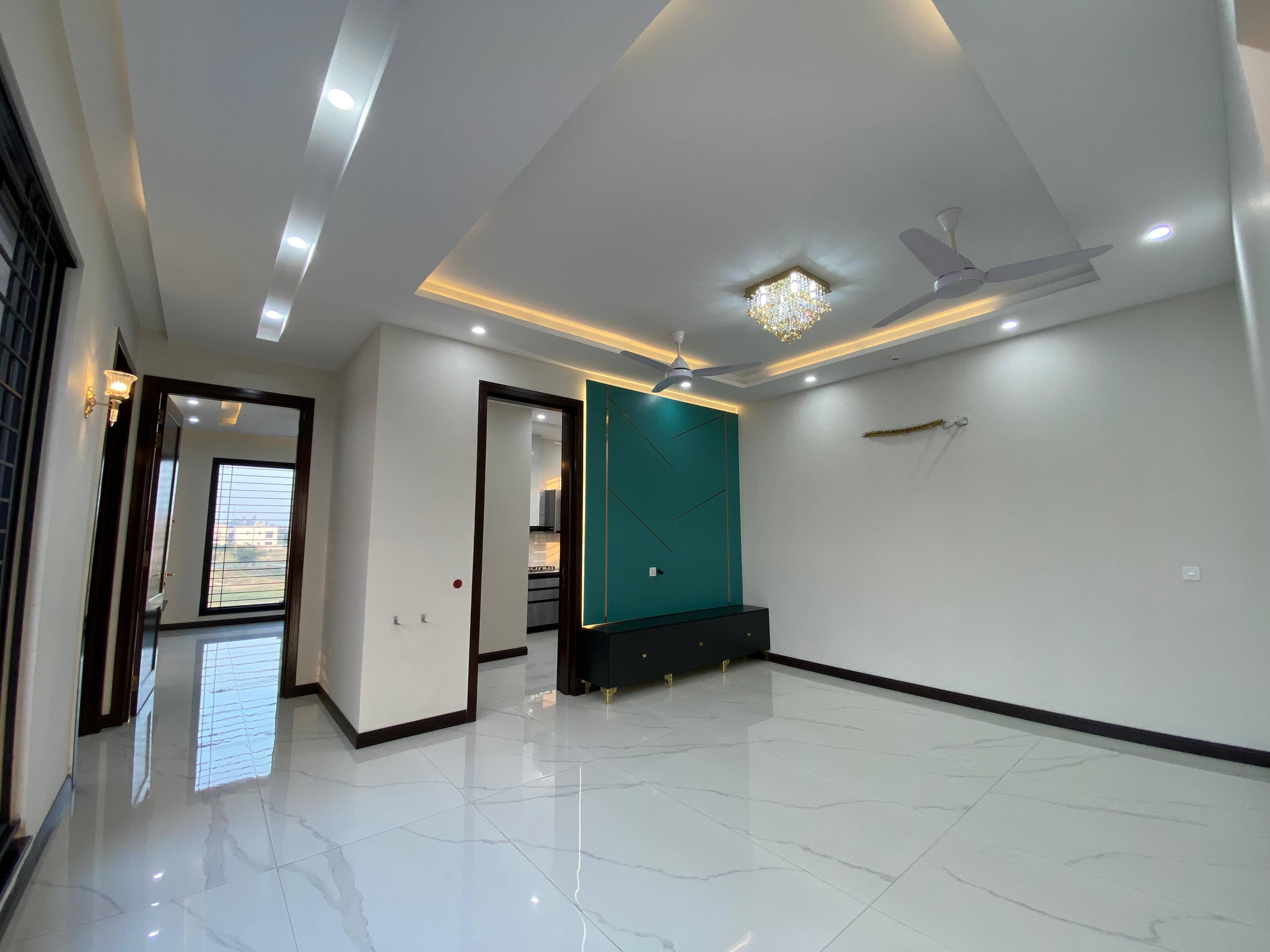 [VERIFIED] Spacious 1 Kanal Semi-Furnished Home – DHA Phase 7, Lahore 31