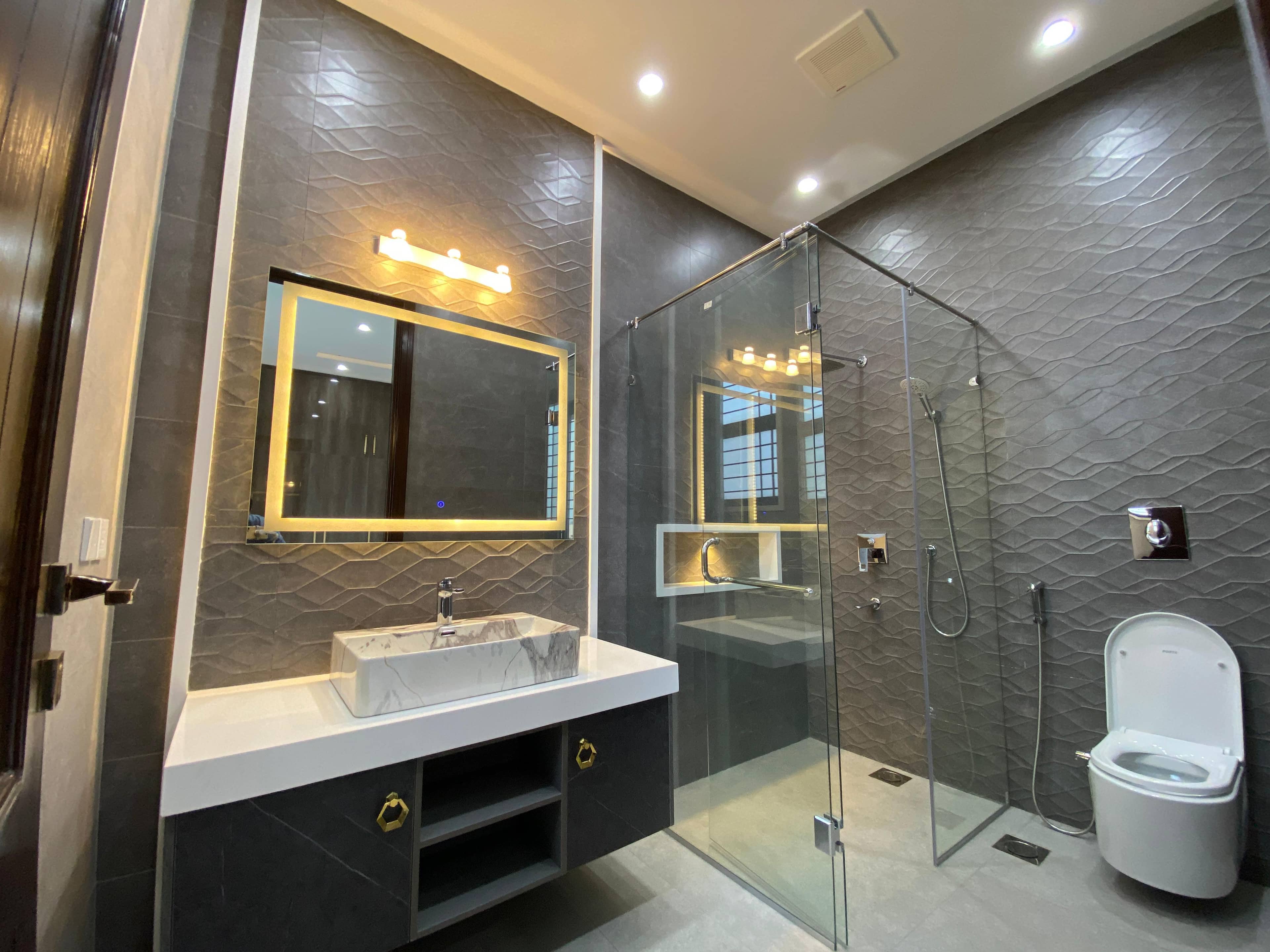 [VERIFIED] Spacious 1 Kanal Semi-Furnished Home – DHA Phase 7, Lahore 36