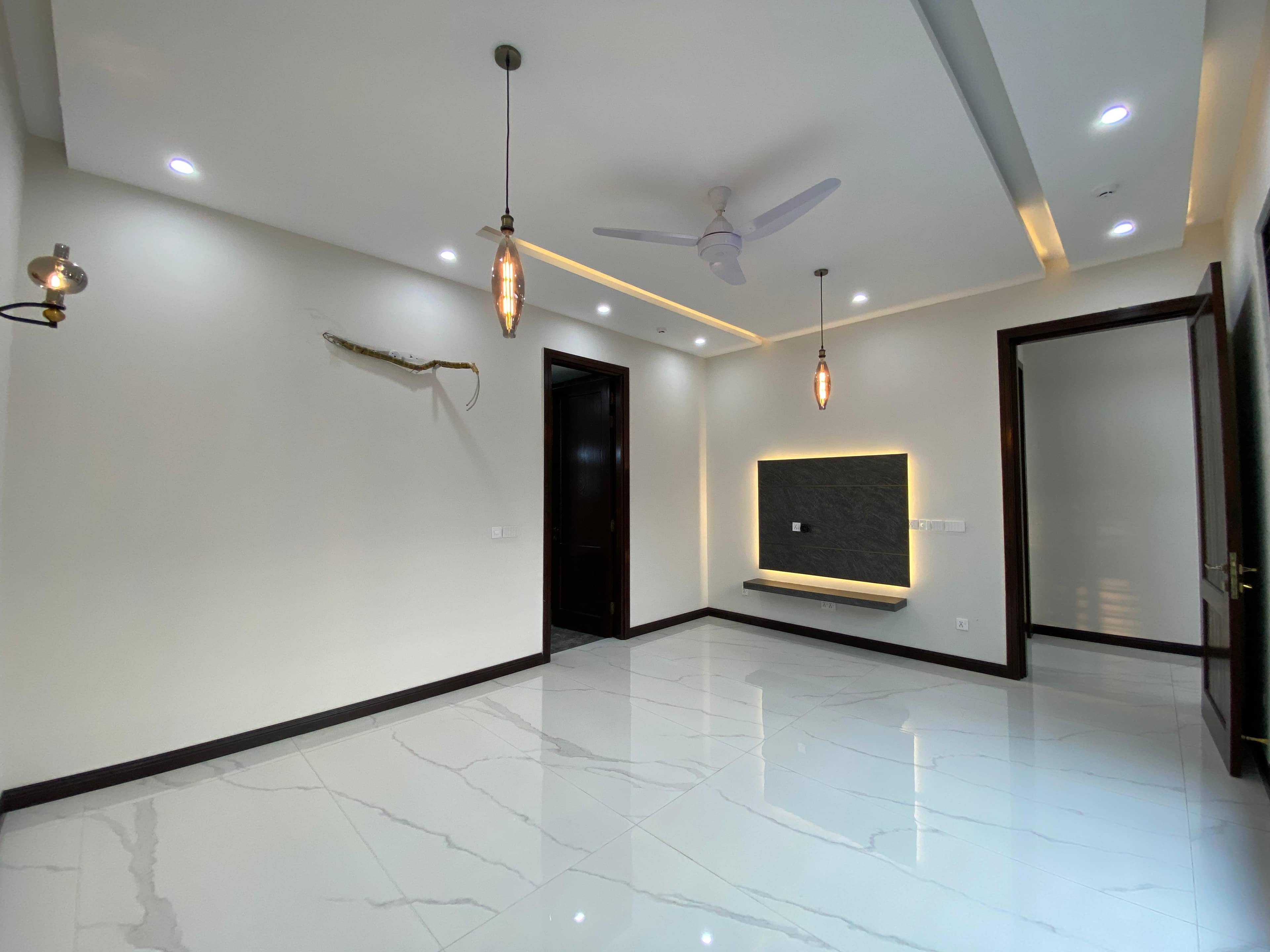 [VERIFIED] Spacious 1 Kanal Semi-Furnished Home – DHA Phase 7, Lahore 38