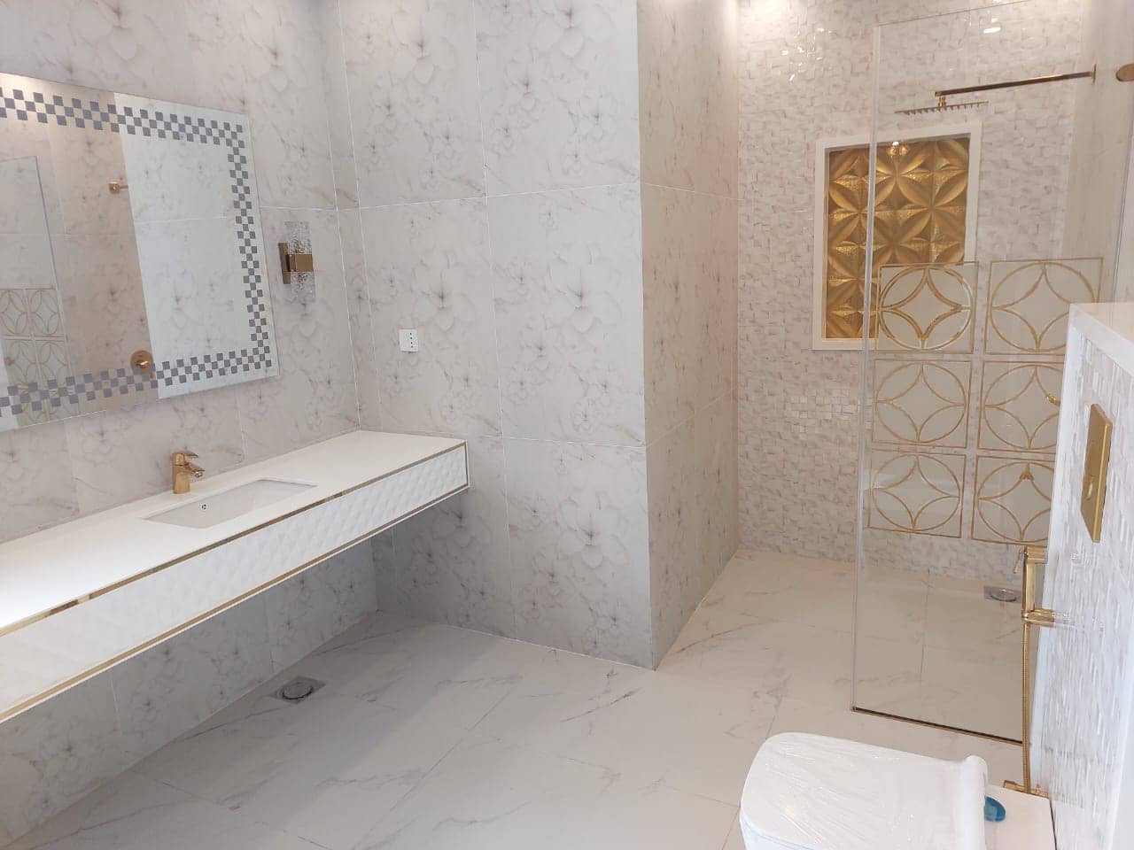 [VERIFIED] 1 Kanal Semi-Furnished Modern Home – DHA Phase 7, Lahore 24