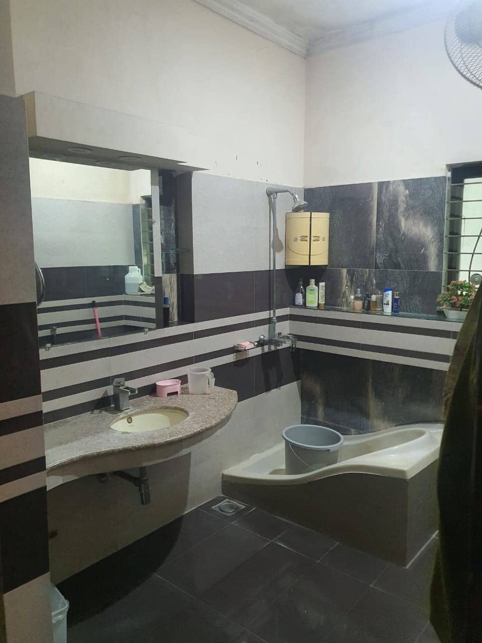 20 Marla Used House for Sale in DHA Phase 6 Lahore 18