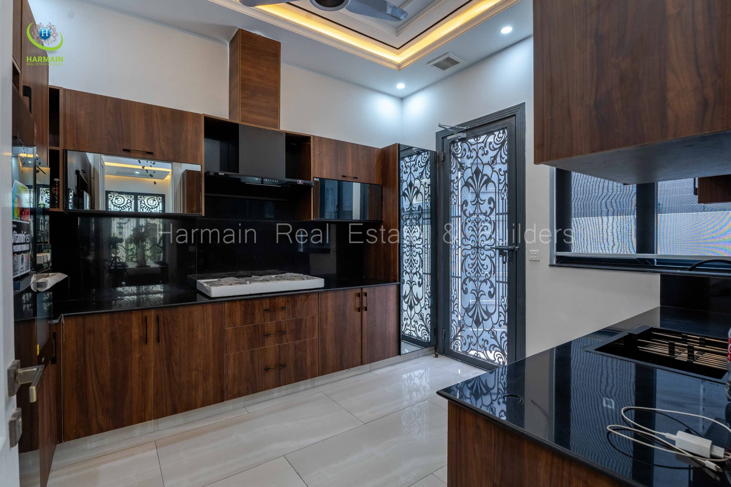 10 Marla Fully Furnished House for Sale in DHA Phase 7 Lahore 8