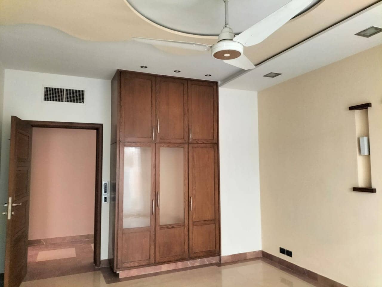 20 Marla Old House for Sale in DHA Phase 3 Lahore – Built 2012, Hardly Used 6