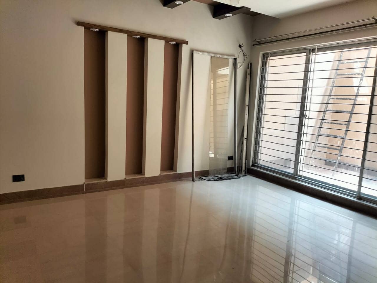 20 Marla Old House for Sale in DHA Phase 3 Lahore – Built 2012, Hardly Used 12