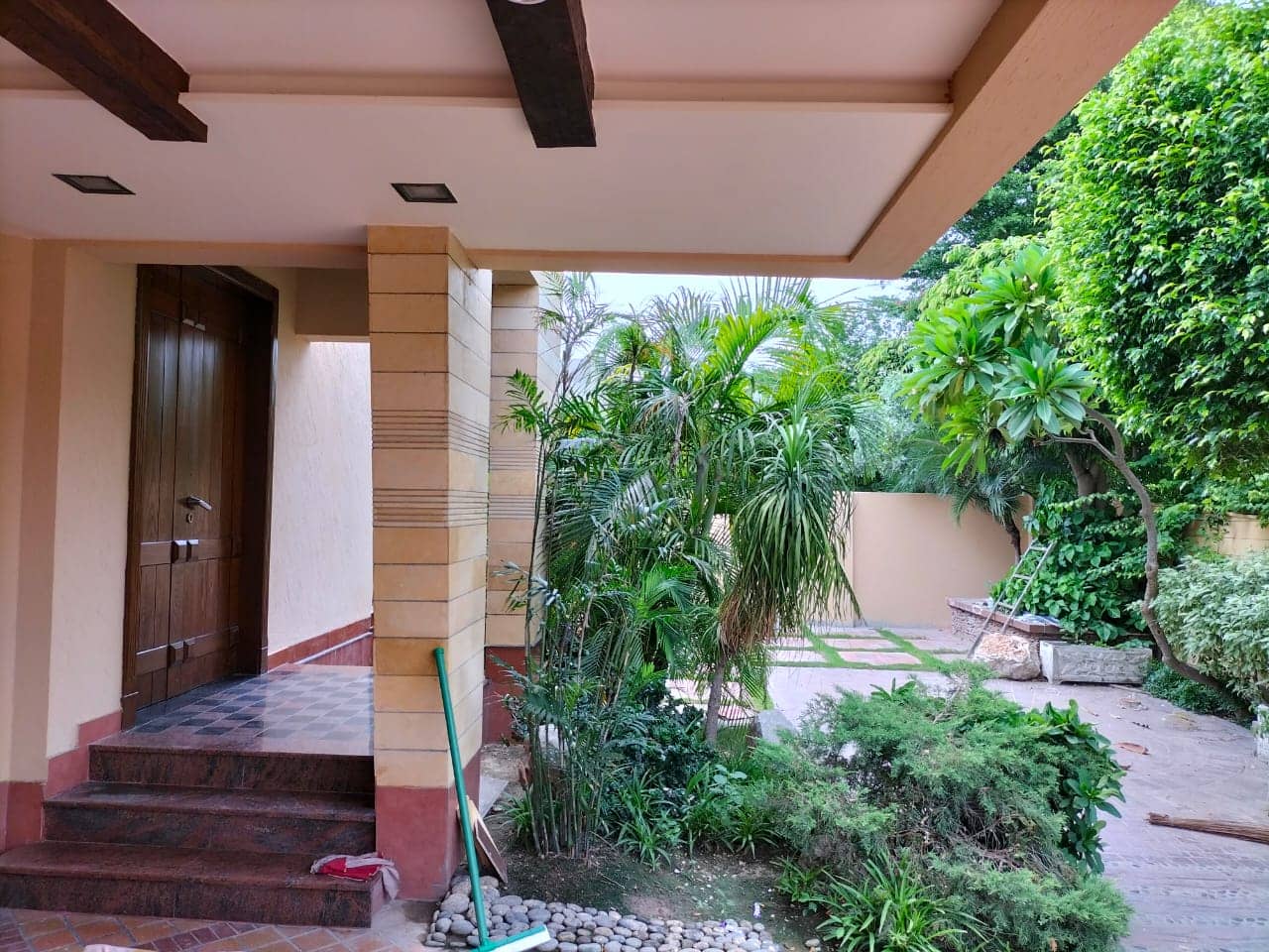 20 Marla Old House for Sale in DHA Phase 3 Lahore – Built 2012, Hardly Used 20