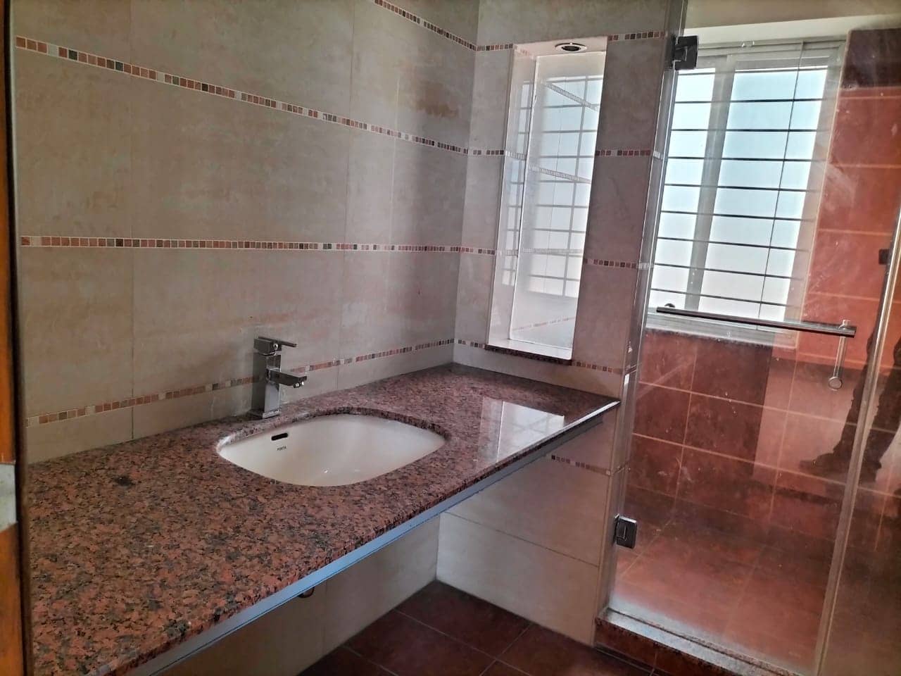 20 Marla Old House for Sale in DHA Phase 3 Lahore – Built 2012, Hardly Used 26