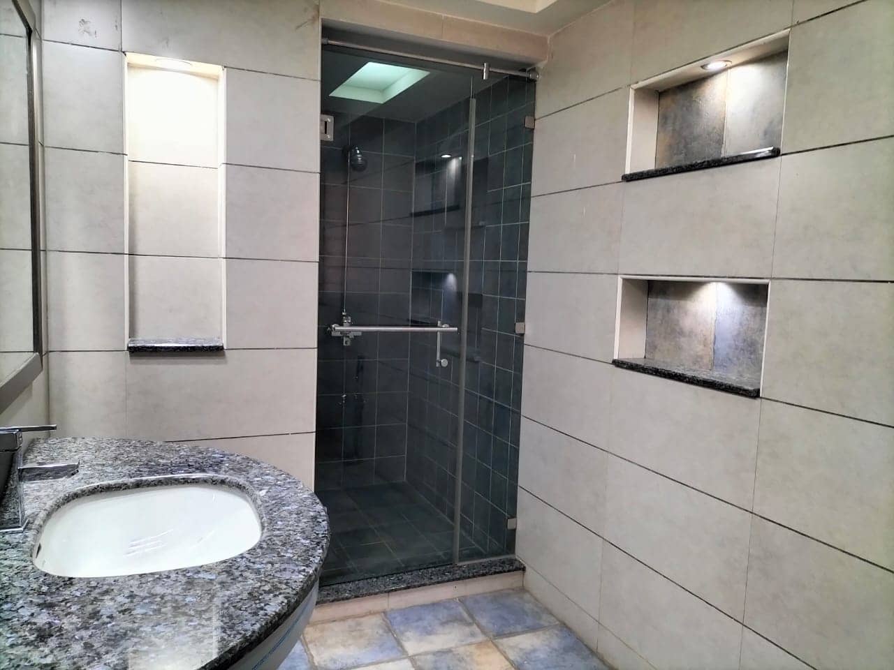 20 Marla Old House for Sale in DHA Phase 3 Lahore – Built 2012, Hardly Used 32