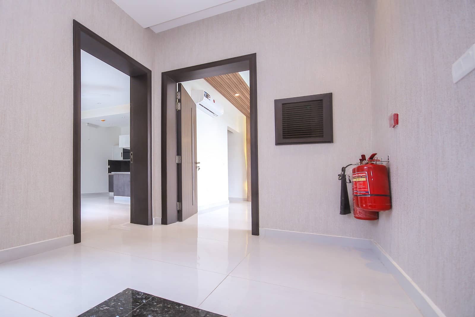 10 Marla Brand New House for Sale in DHA Phase 5 Lahore – Full Basement & 5 Bedroom 21