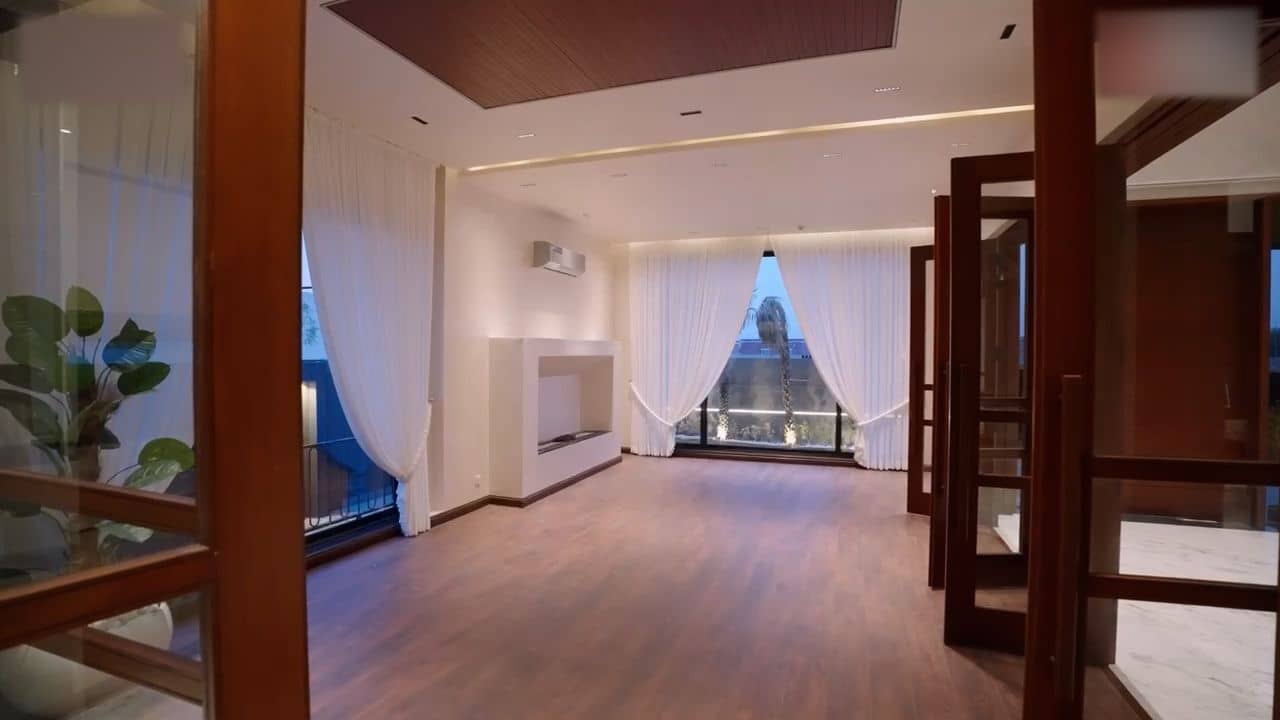 New 20 Marla Semi-Furnished House for Sale in DHA Lahore 4