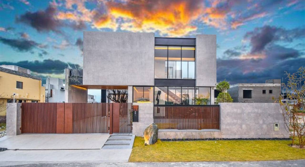 1 Kanal Fully Furnished Home with Basement – DHA Phase 7, Lahore 1