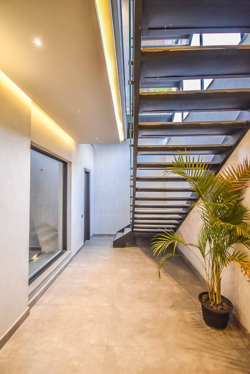 1 Kanal Fully Furnished Home with Basement – DHA Phase 7, Lahore 22