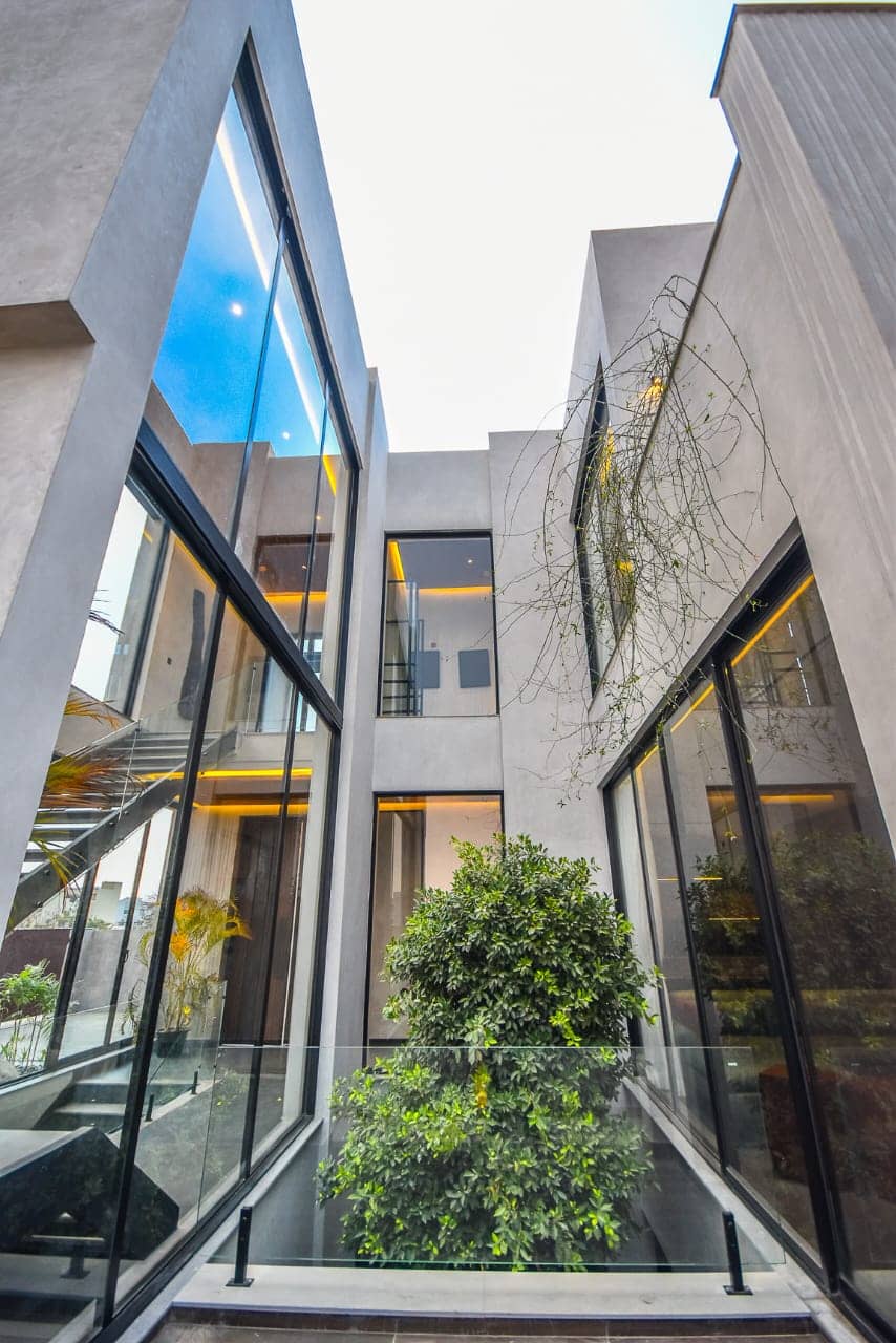 1 Kanal Fully Furnished Home with Basement – DHA Phase 7, Lahore 34