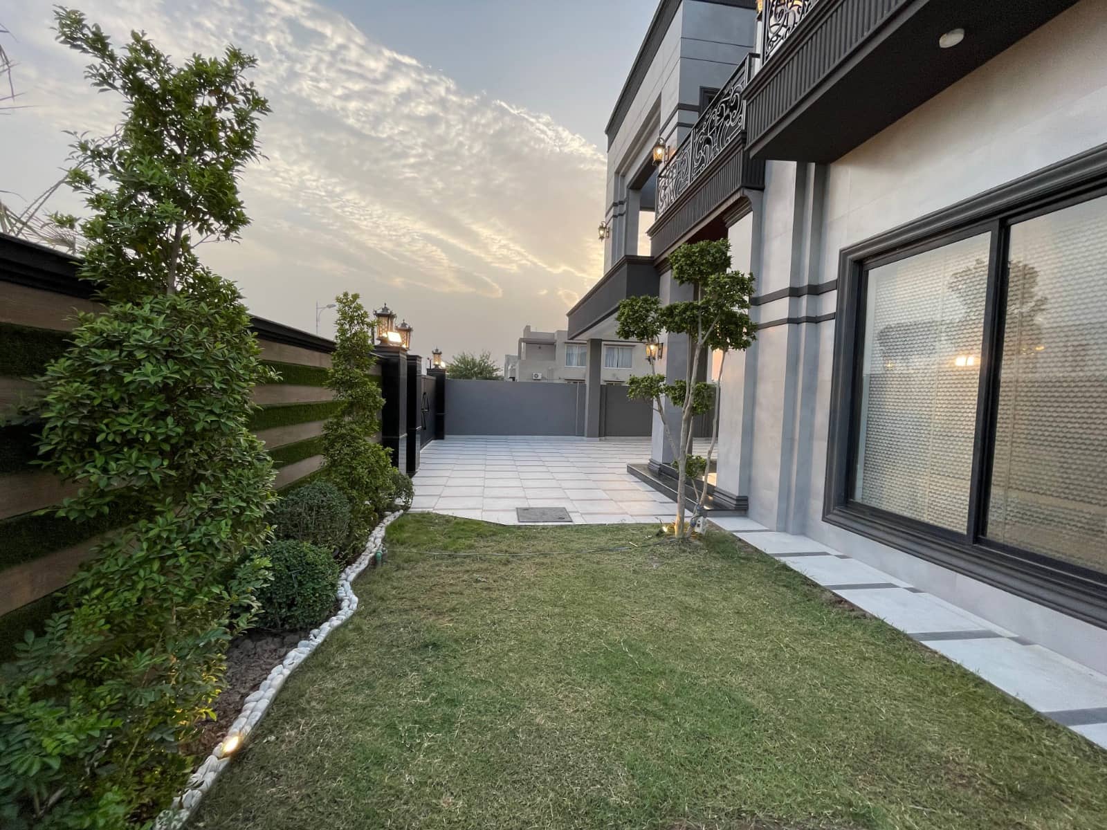 1 Kanal Fully Furnished Modern Home – DHA Phase 7, Lahore 6