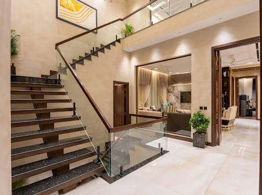 Fully Furnished 1 Kanal (20 Marla) Luxury House for Sale in DHA Phase 6  4