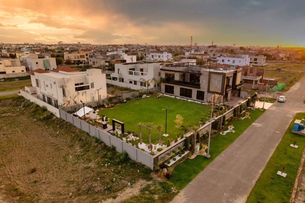 Ultra Luxury 3 Kanal Smart Home for Sale in DHA Phase 7 Lahore 10
