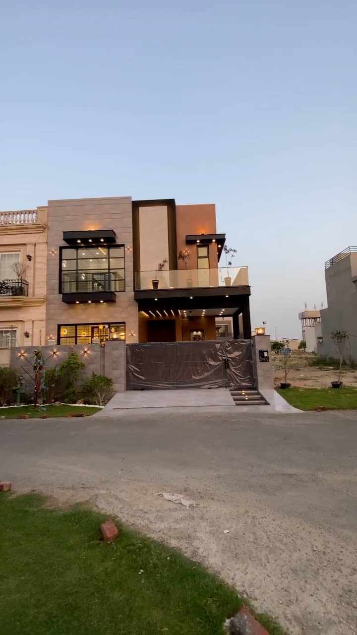 8 Marla Brand New Modern House for Sale in DHA Phase 9 Lahore 6
