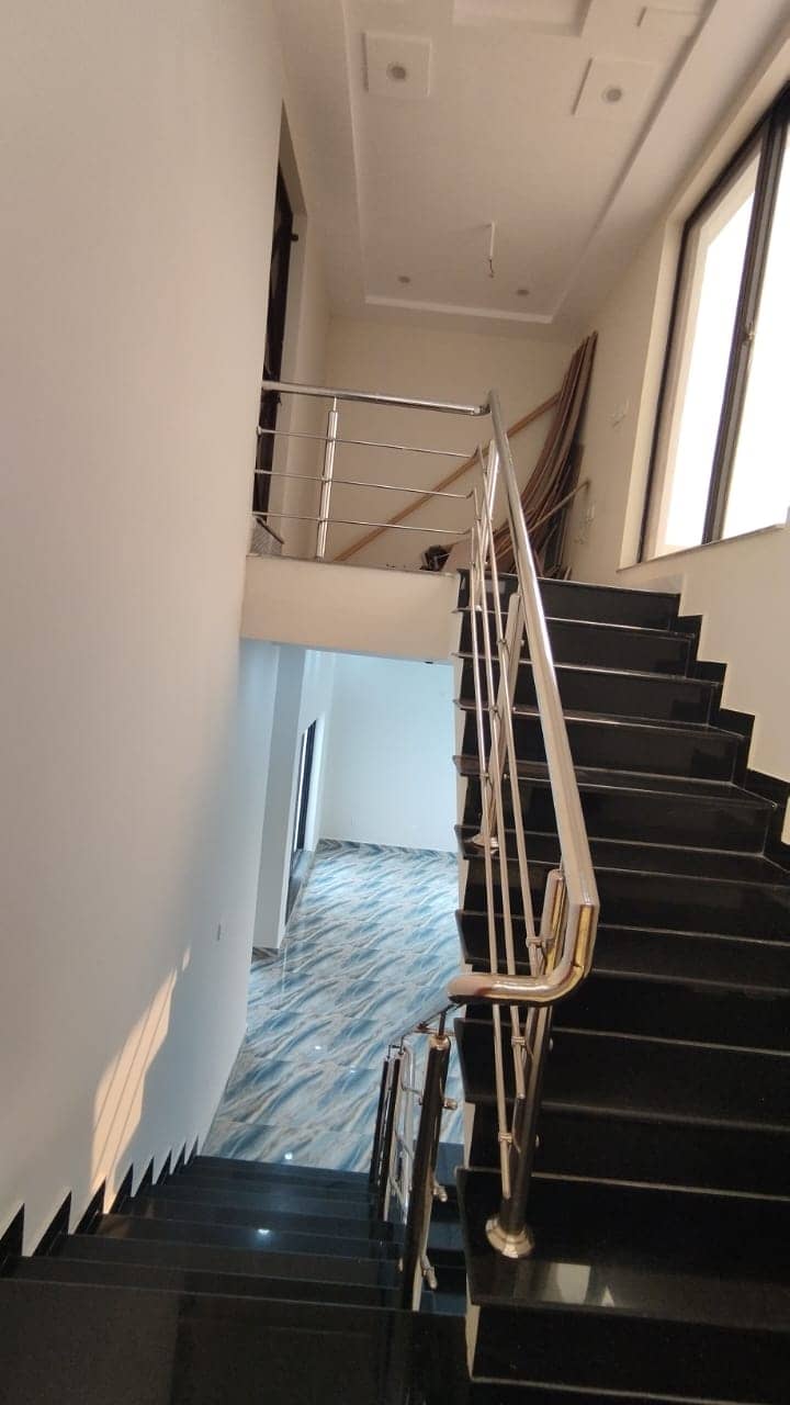 10 Marla Brand New House for Sale in DHA Phase 7 Lahore 2