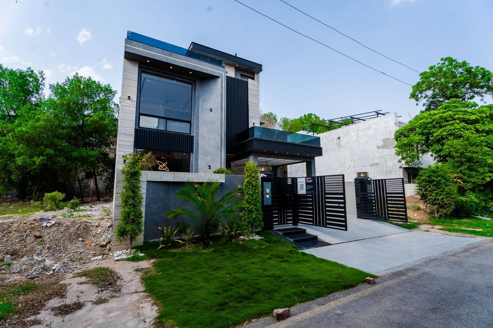 10 Marla Brand New House for Sale in DHA Phase 1 Lahore 2