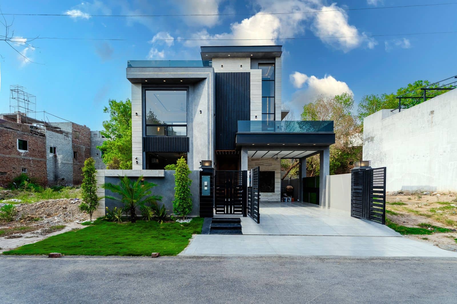 10 Marla Brand New House for Sale in DHA Phase 1 Lahore 3