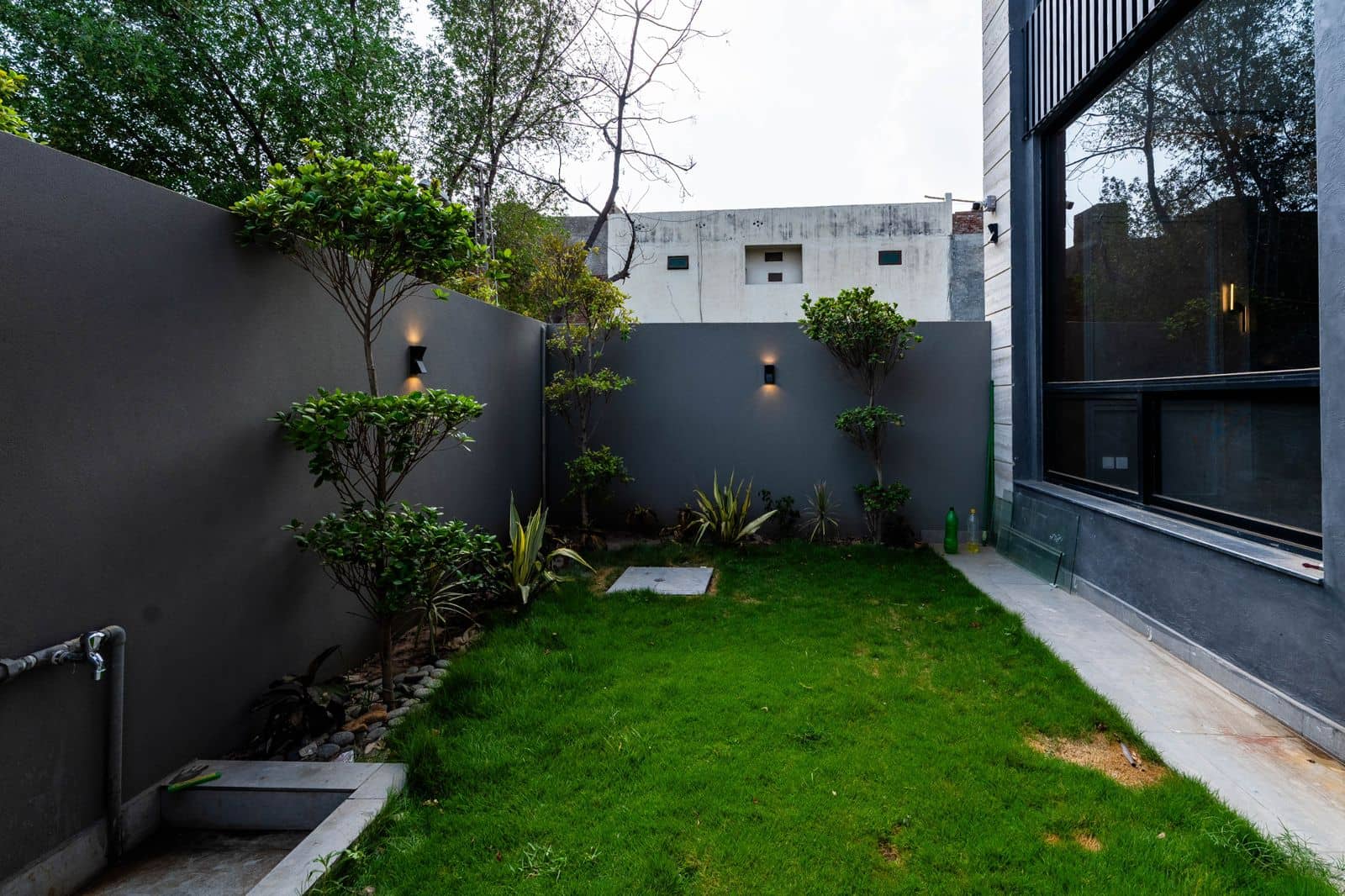 10 Marla Brand New House for Sale in DHA Phase 1 Lahore 5