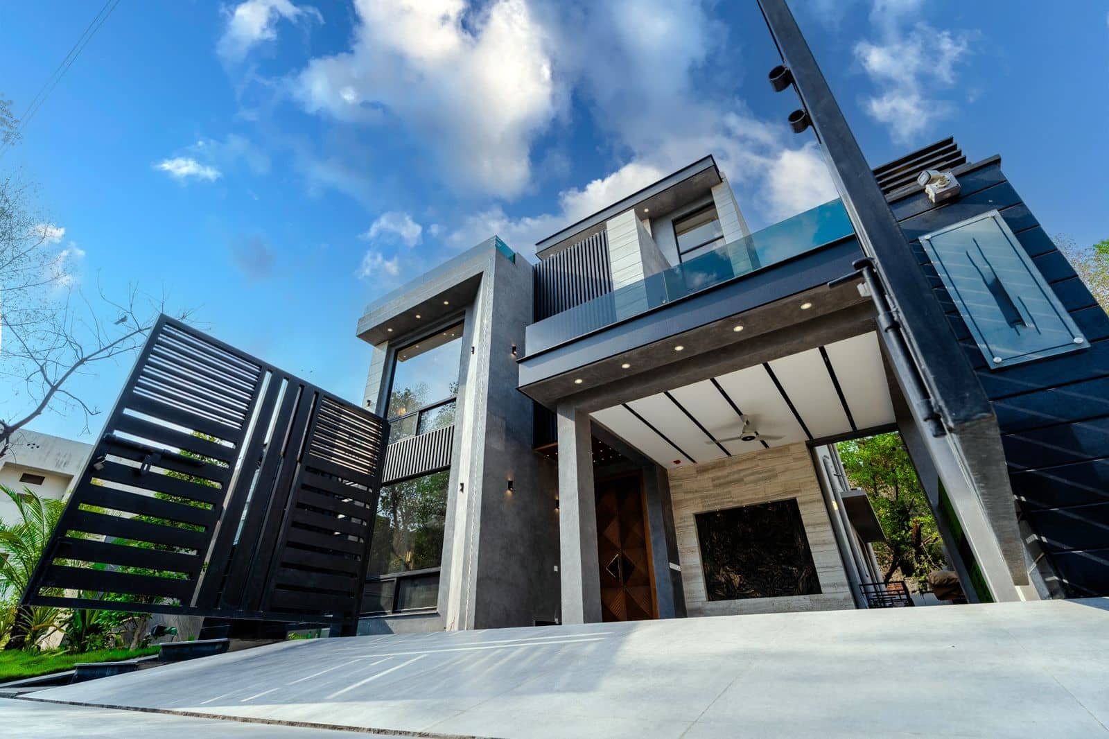 10 Marla Brand New House for Sale in DHA Phase 1 Lahore 34