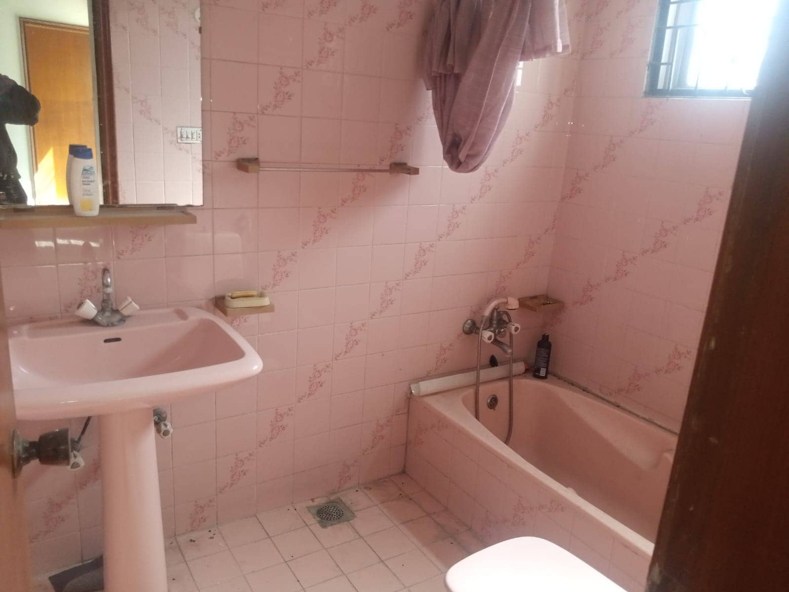 17 Marla Old House for Sale in DHA Phase 1 Lahore 14