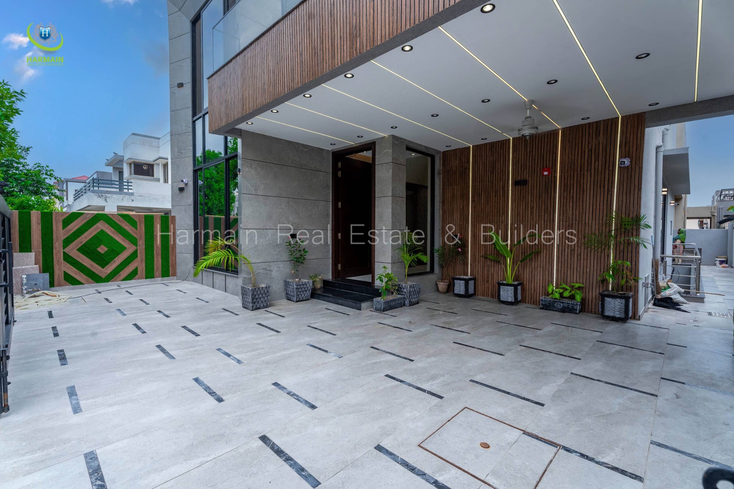 Brand New 10 Marla House for Sale in DHA Lahore 2