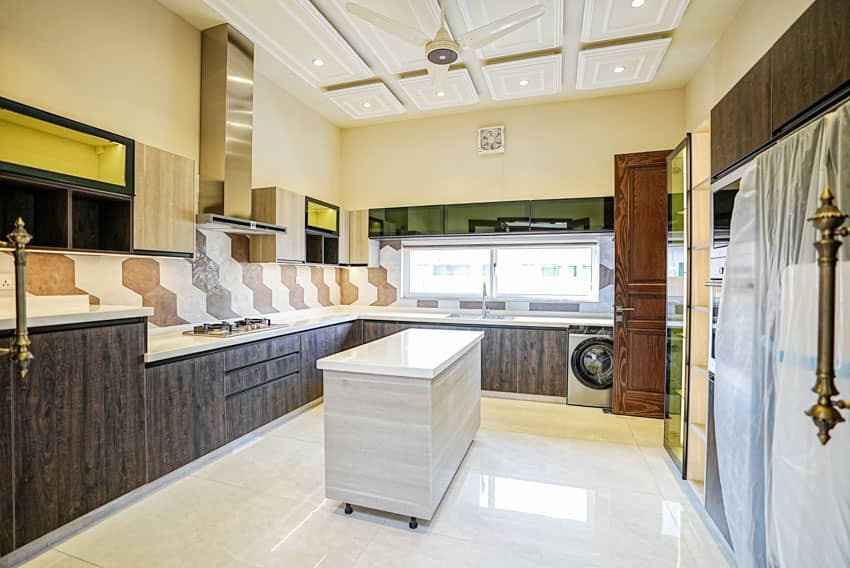 1 Kanal Un-Furnished House For sale in DHA Lahore | OH-0011 8