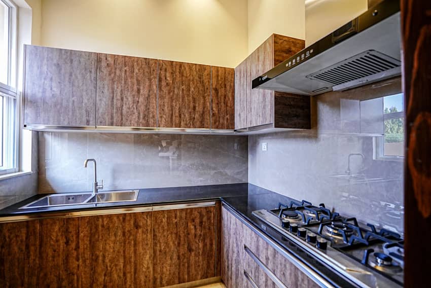 1 Kanal Un-Furnished House For sale in DHA Lahore | OH-0011 10