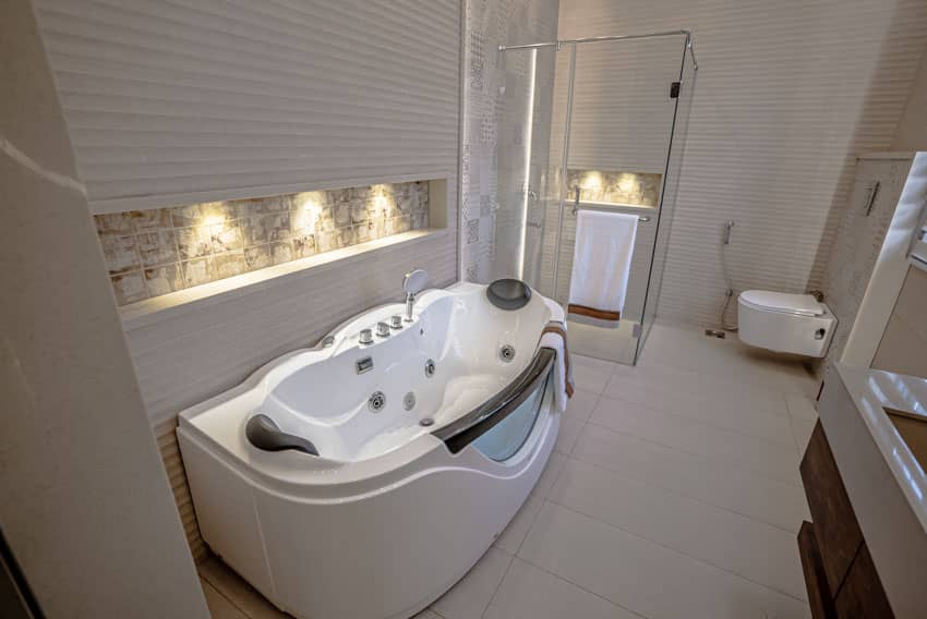 1 Kanal Semi-Furnished House For sale in DHA Lahore | OH-0019 24